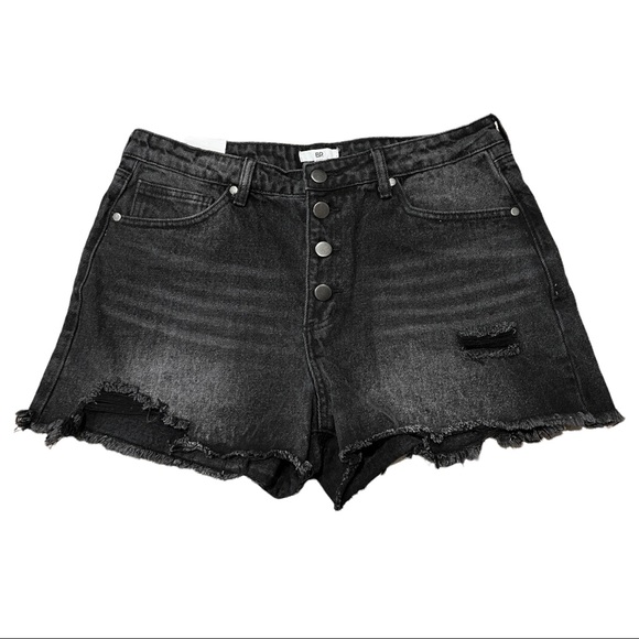 BP Exposed Button High Waist Cutoff Shorts in Black (31) - Picture 2 of 11